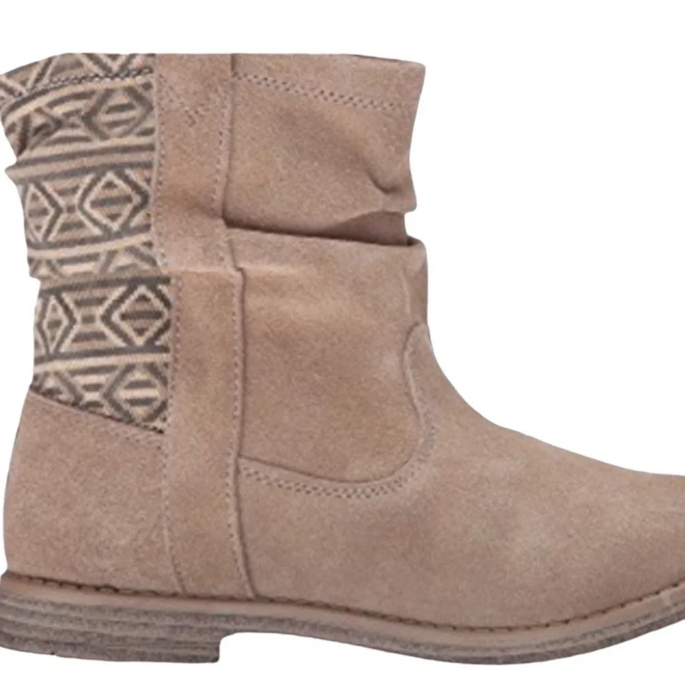 Toms laurel suede Aztec slouchy ankle boots size 6